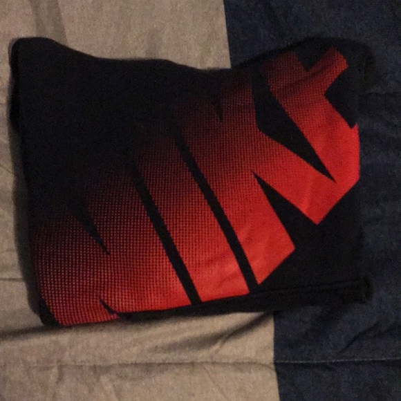 Boys Nike sweatshirt - Picture 2 of 2